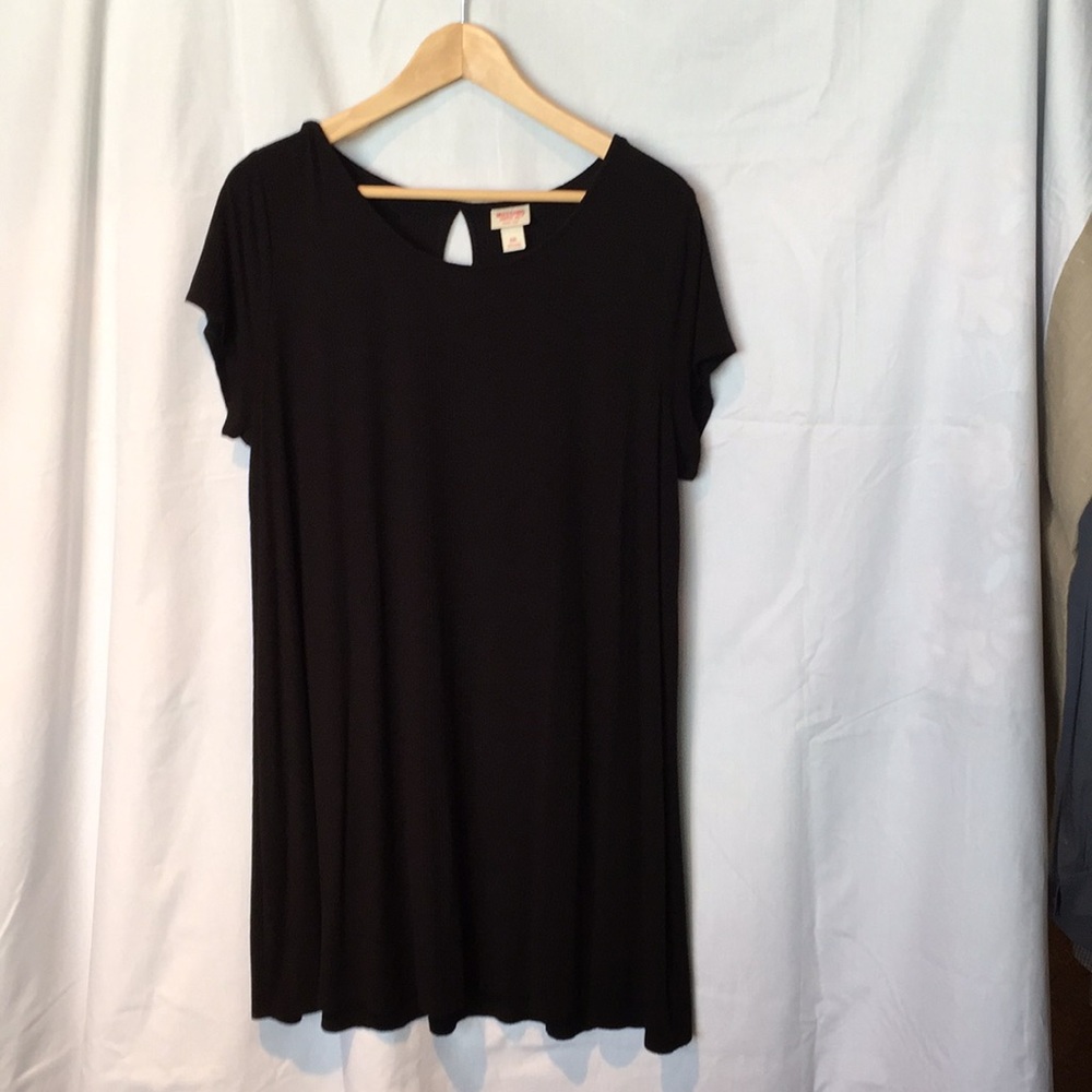 Mossimo short sleeve tunic in black